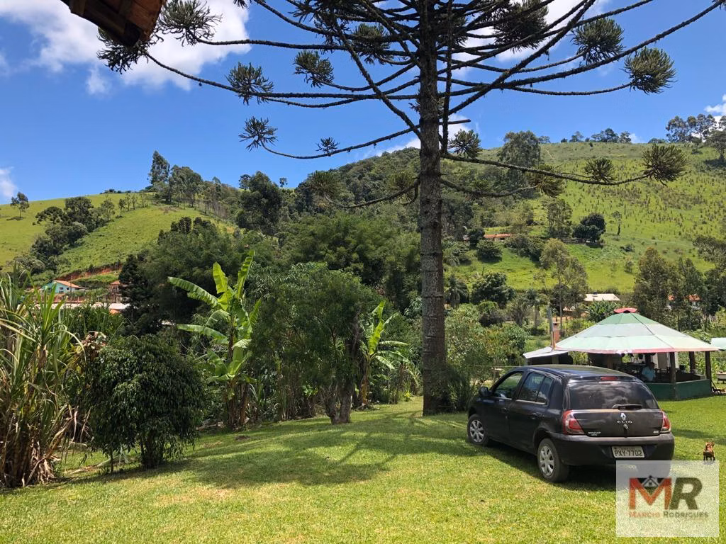 Chácara de 3.200 m² em Camanducaia, MG