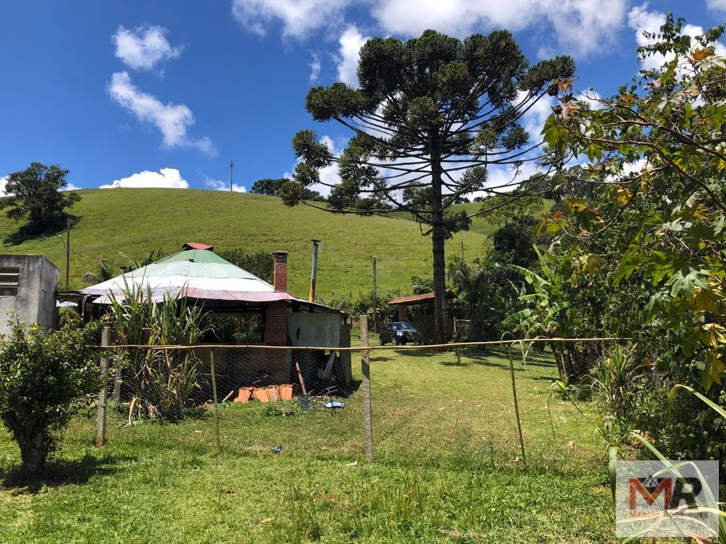 Chácara de 3.200 m² em Camanducaia, MG