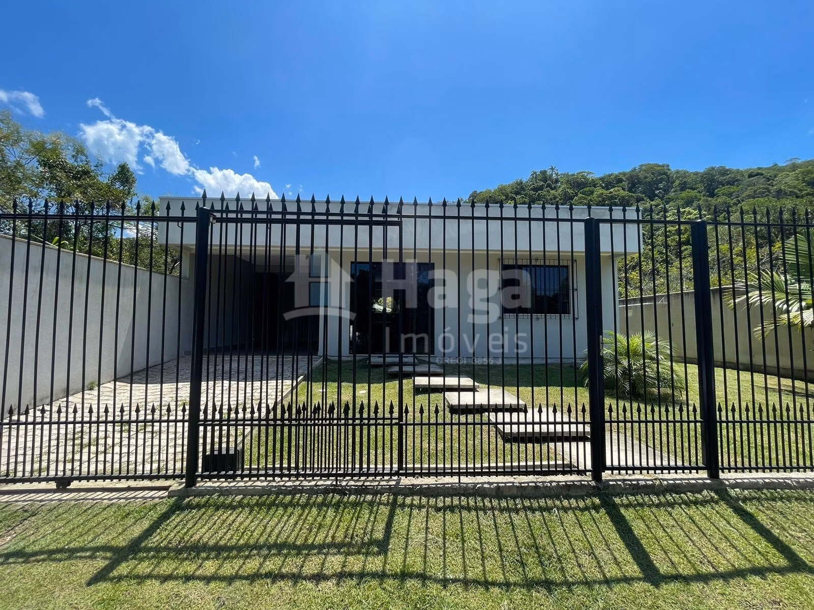 House of 325 m² in Bombinhas, SC, Brazil