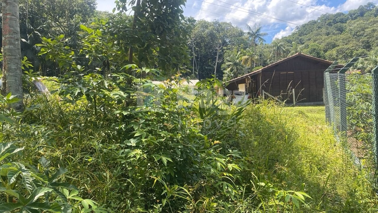 Terreno de 600 m² em Guabiruba, SC