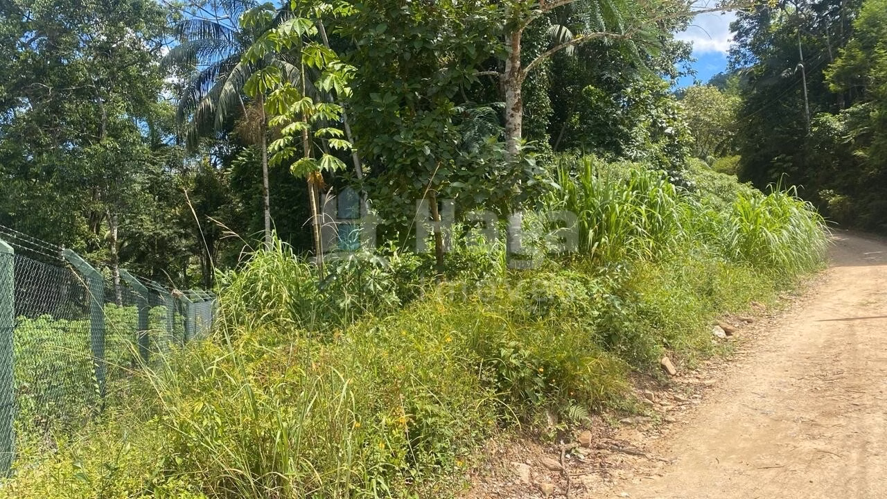 Terreno de 600 m² em Guabiruba, SC