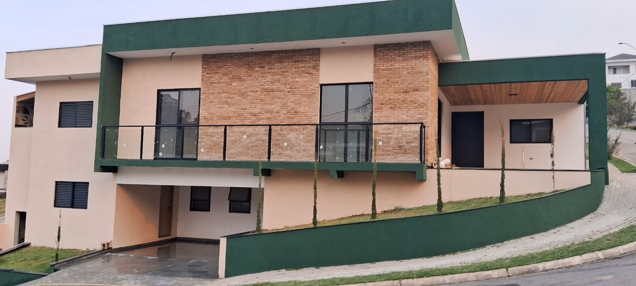 Casa de 300 m² em São José dos Campos, SP