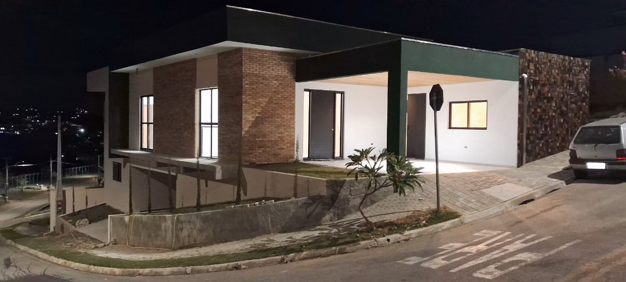Casa de 300 m² em São José dos Campos, SP