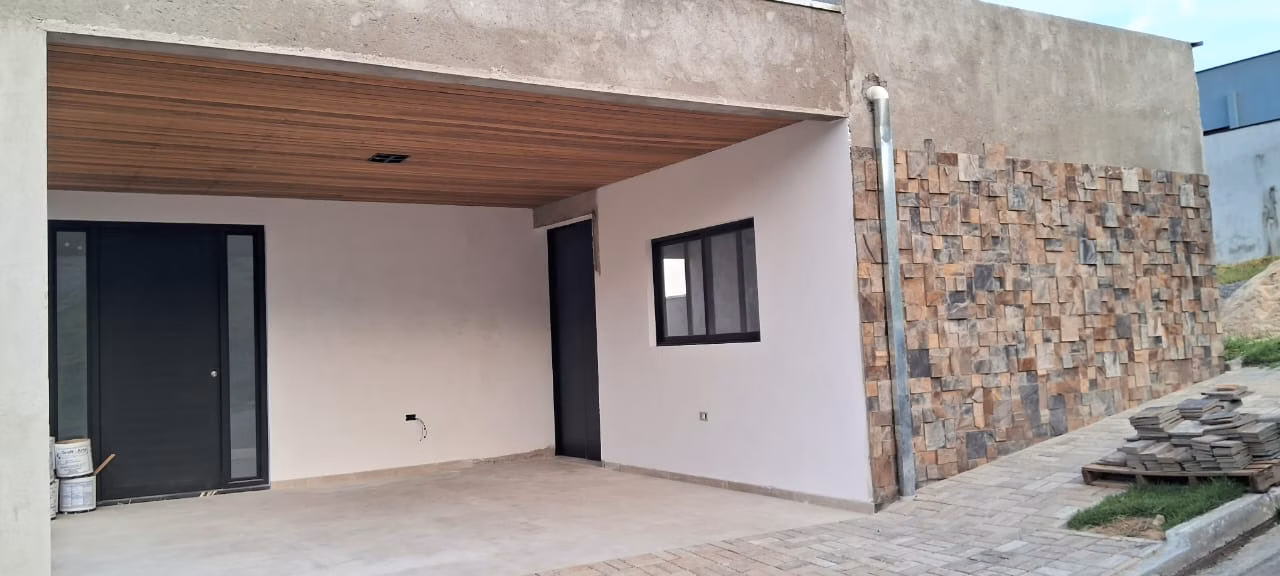 Casa de 300 m² em São José dos Campos, SP