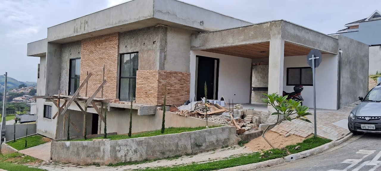 Casa de 300 m² em São José dos Campos, SP