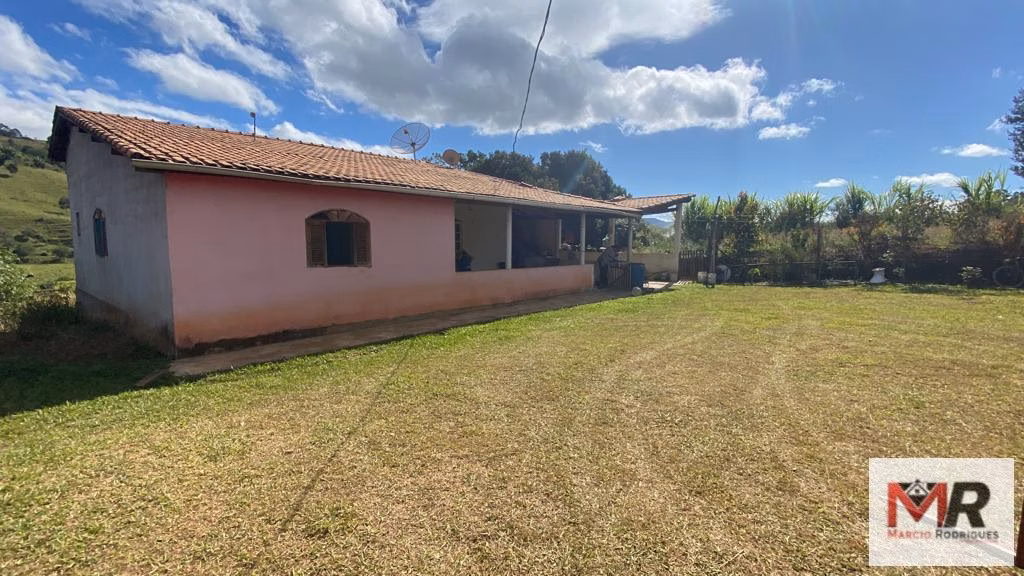Chácara de 3.600 m² em Borda da Mata, MG