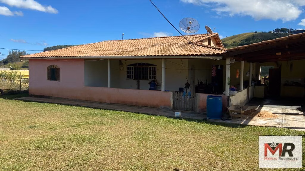 Chácara de 3.600 m² em Borda da Mata, MG