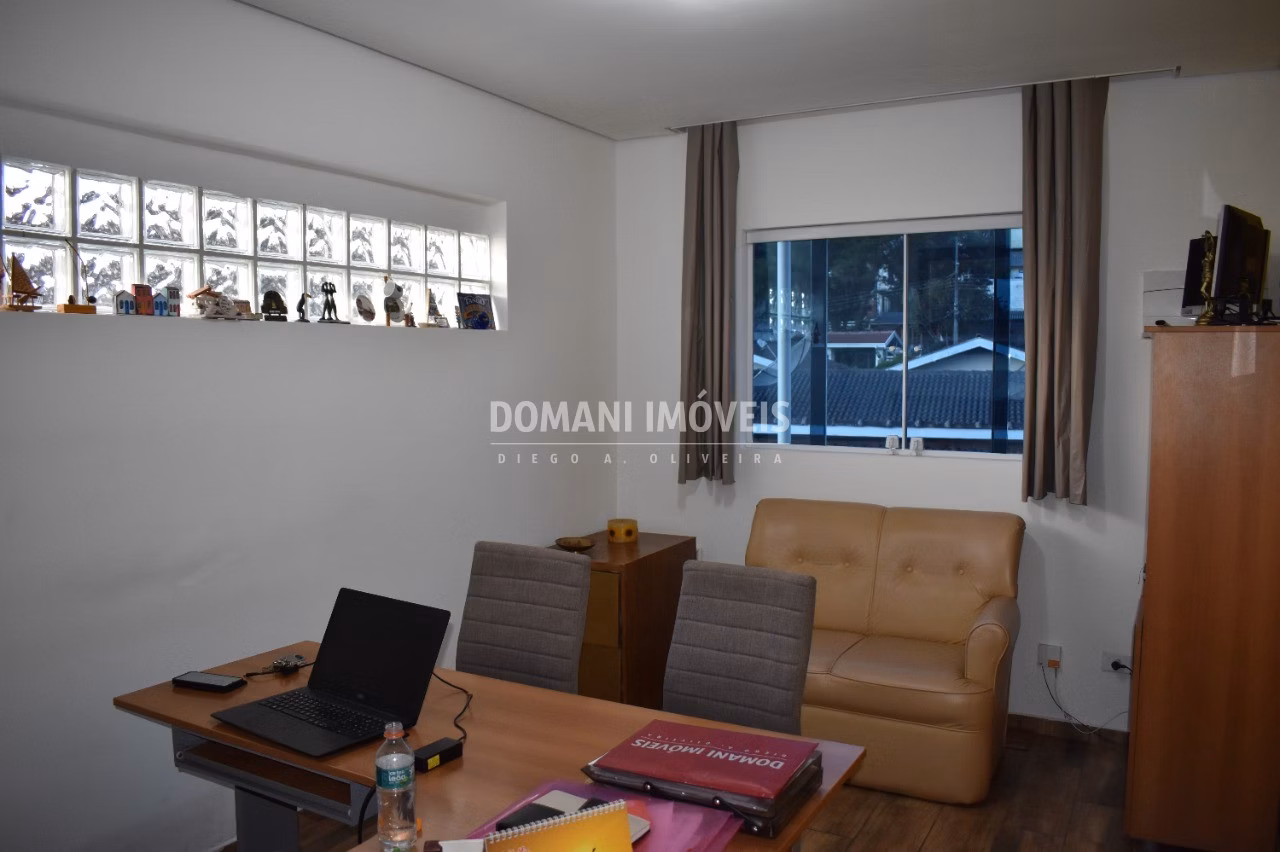 Comercial de 150 m² em Campos do Jordão, SP