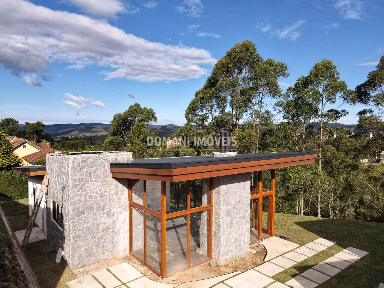 Casa de 1.040 m² em Campos do Jordão, SP