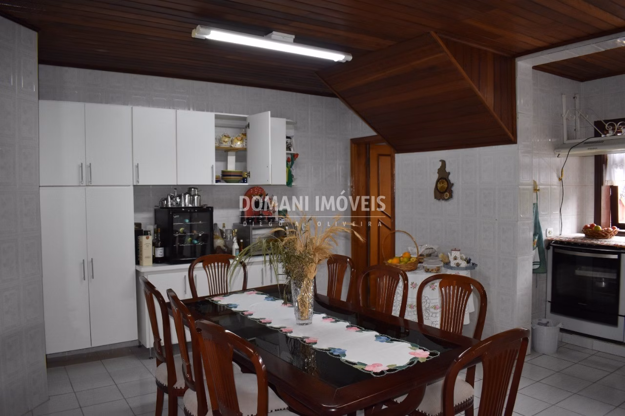 Pousada de 1.560 m² em Campos do Jordão, SP