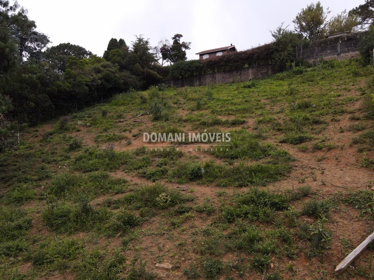 Terreno de 1.050 m² em Campos do Jordão, SP