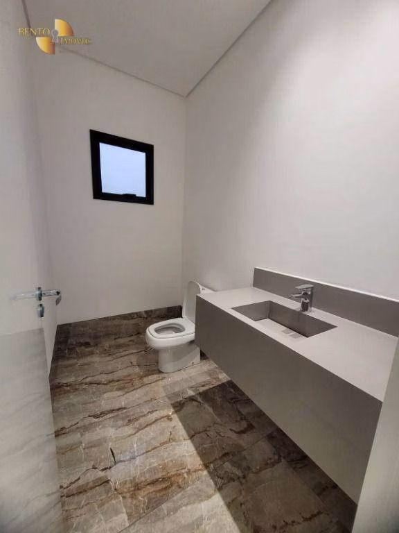 Casa de 424 m² em Cuiabá, MT