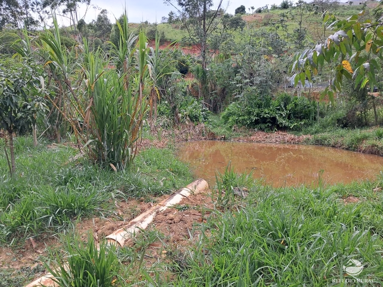 Chácara de 1.889 m² em Jacareí, SP