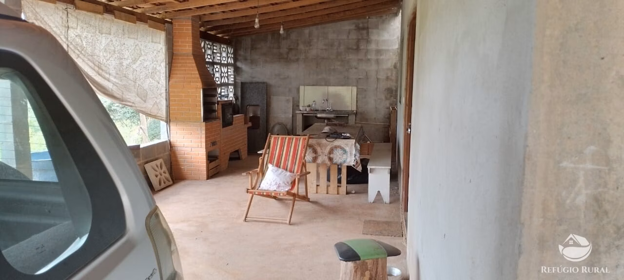Chácara de 1.889 m² em Jacareí, SP