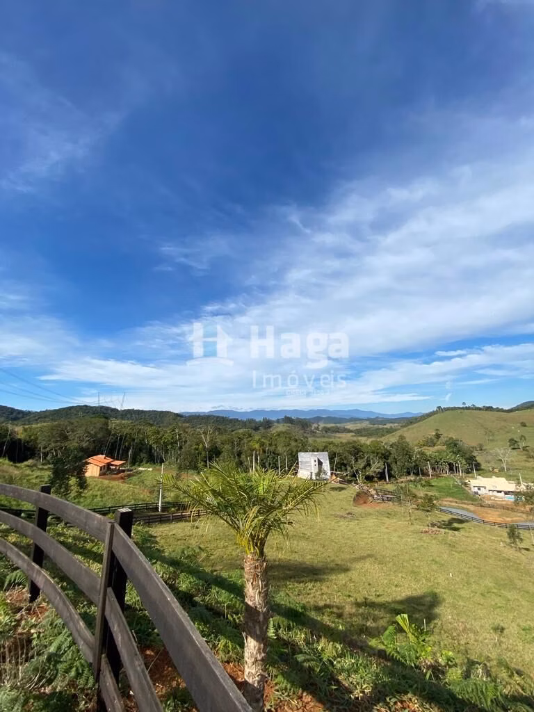 Terreno de 2.234 m² em Canelinha, SC