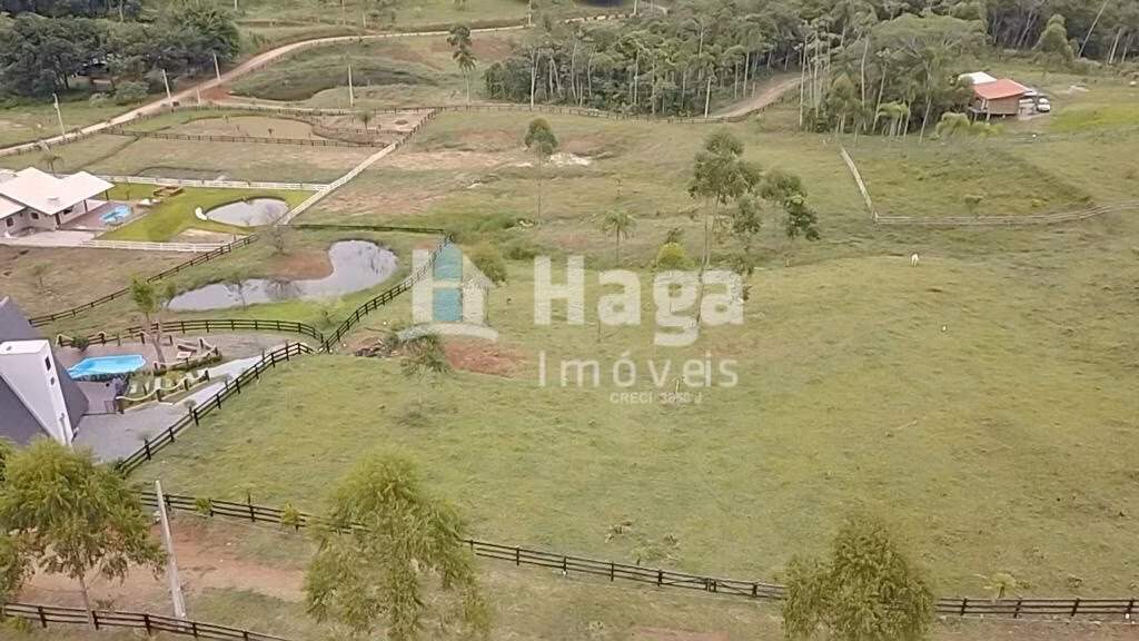 Terreno de 2.234 m² em Canelinha, SC
