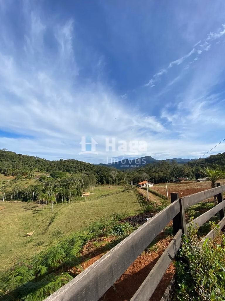 Terreno de 2.234 m² em Canelinha, SC