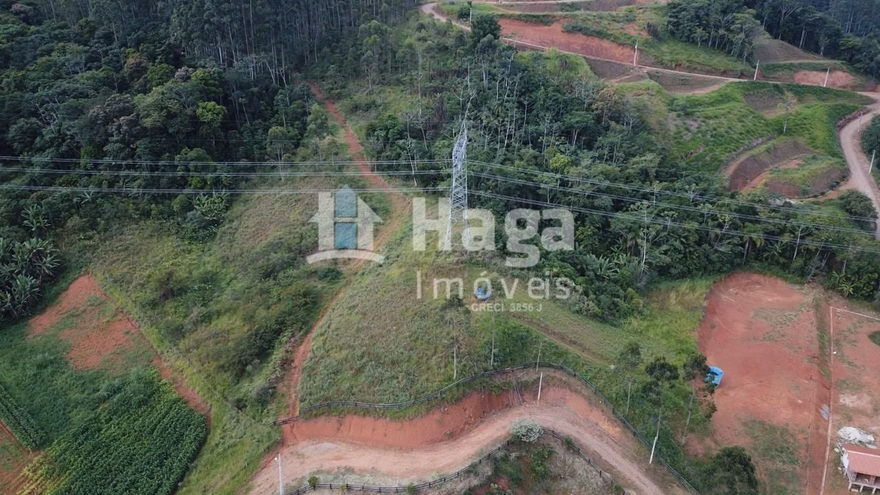 Terreno de 2.234 m² em Canelinha, SC