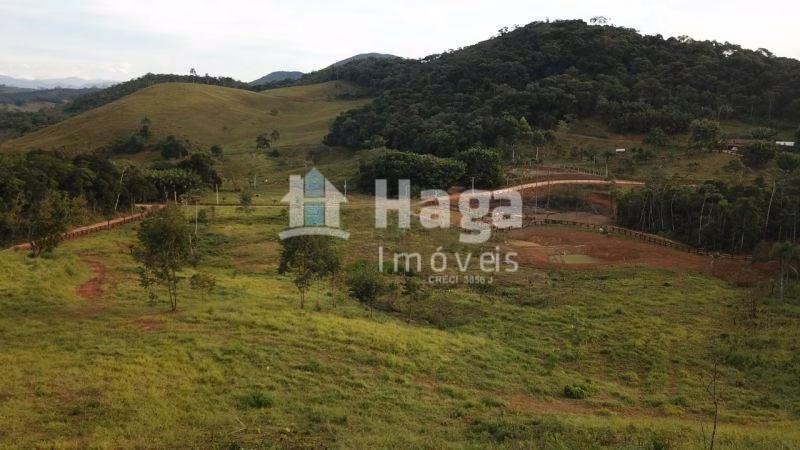 Terreno de 2.234 m² em Canelinha, SC