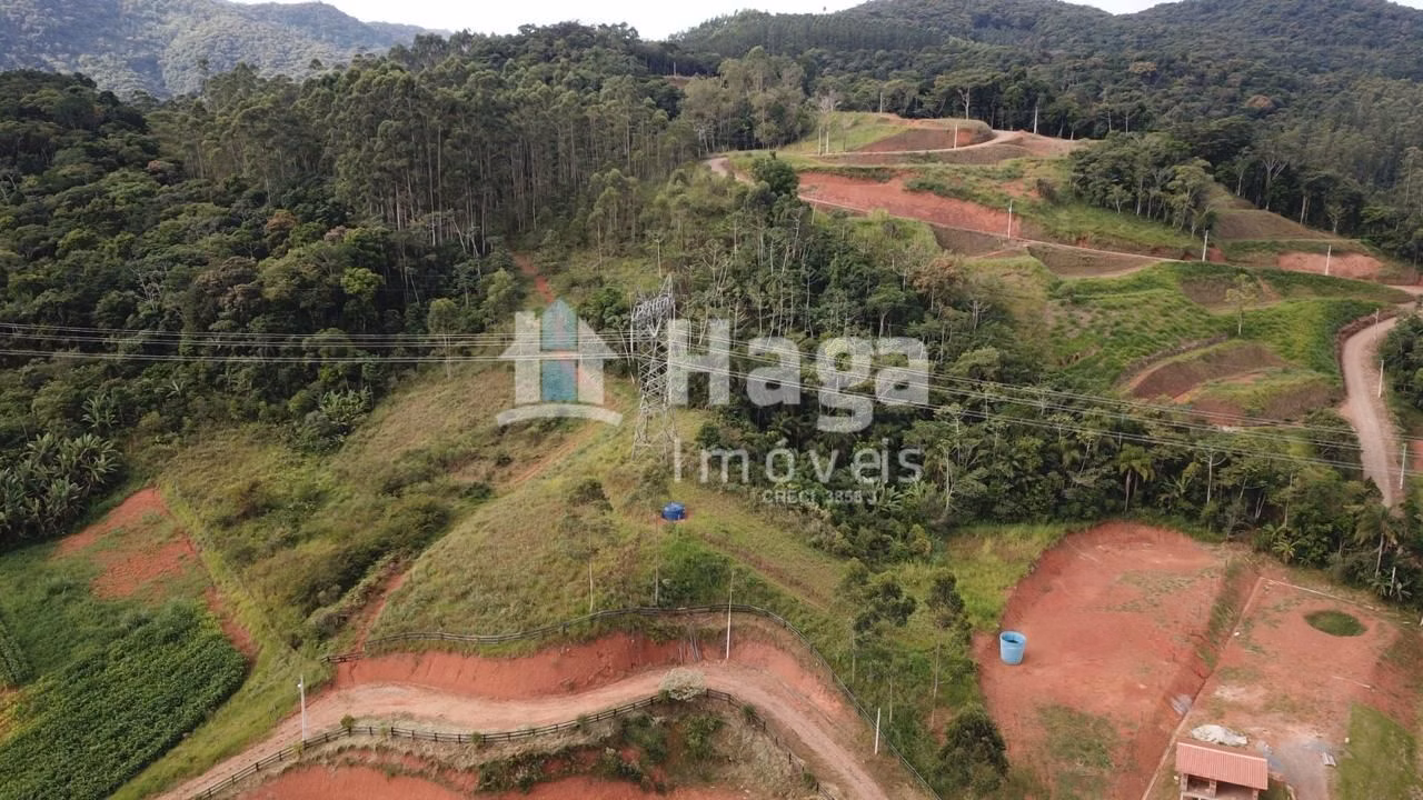 Terreno de 2.234 m² em Canelinha, SC