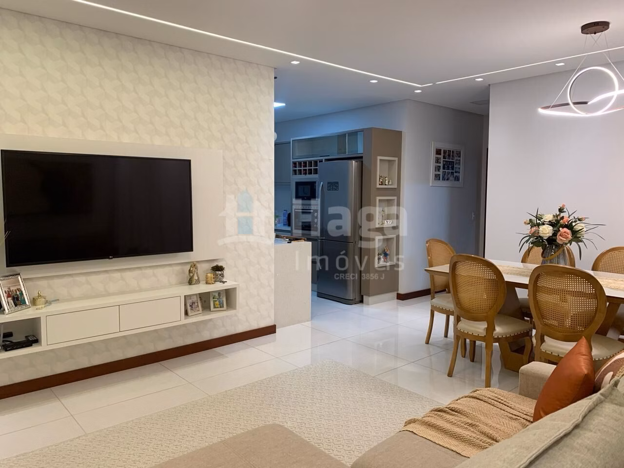 Casa de 450 m² em Brusque, SC