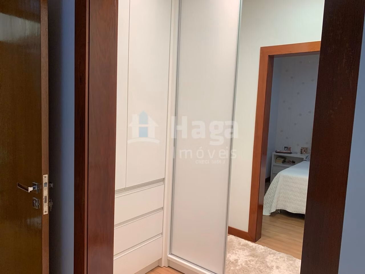 Casa de 450 m² em Brusque, SC