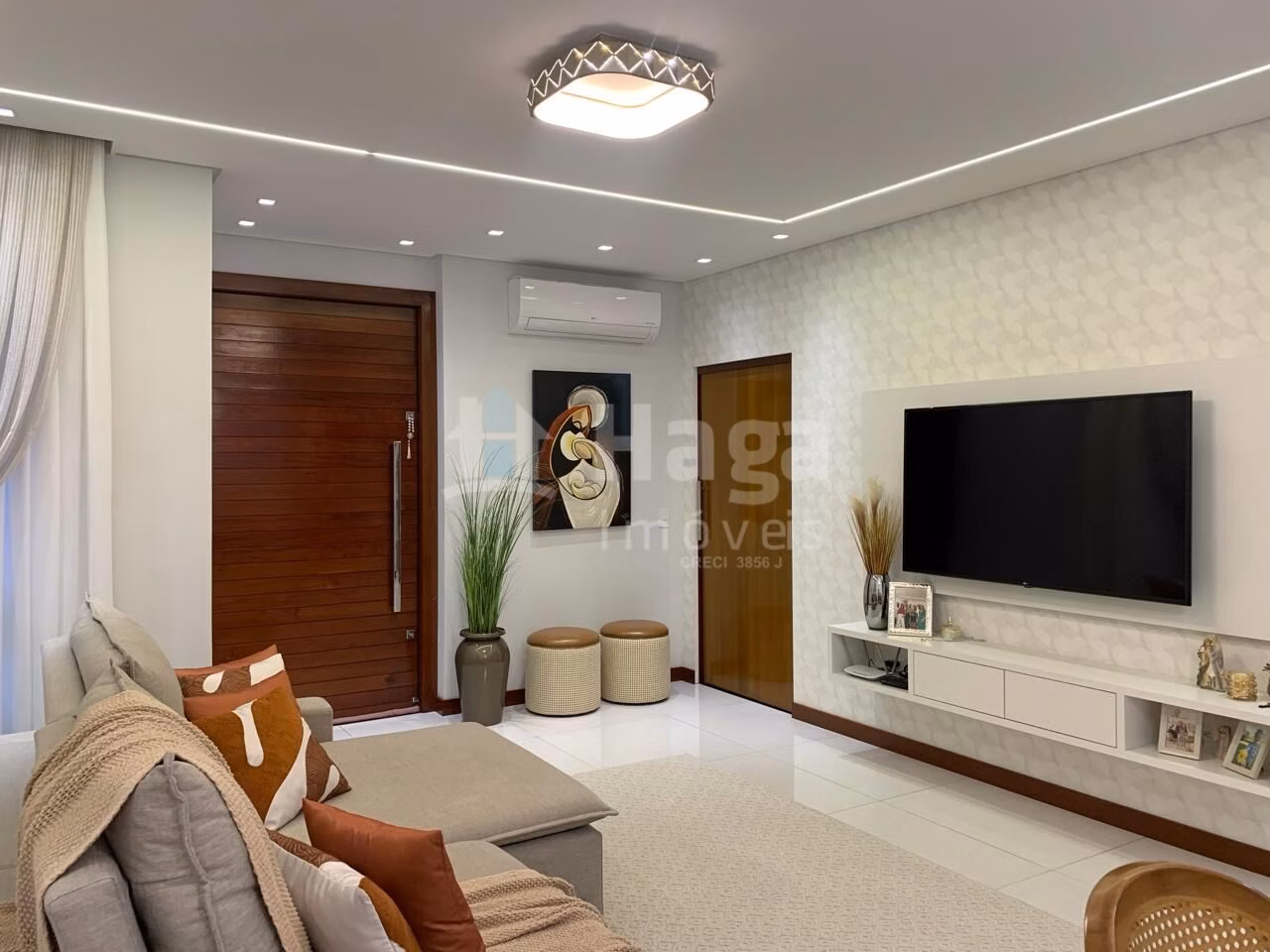 Casa de 450 m² em Brusque, SC