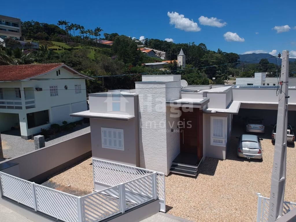 Casa de 450 m² em Brusque, SC