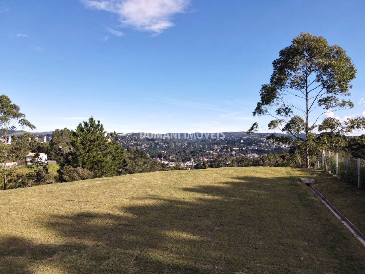 Casa de 1,120 m² em Campos do Jordão, SP