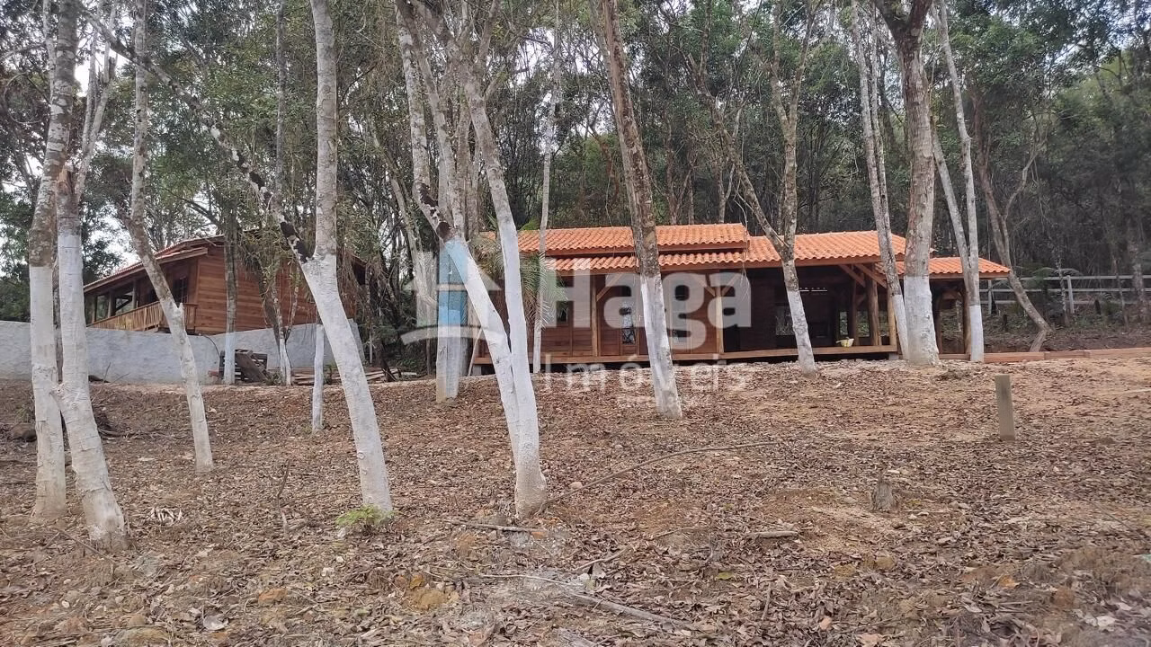 Chácara de 1.200 m² em São João Batista, SC