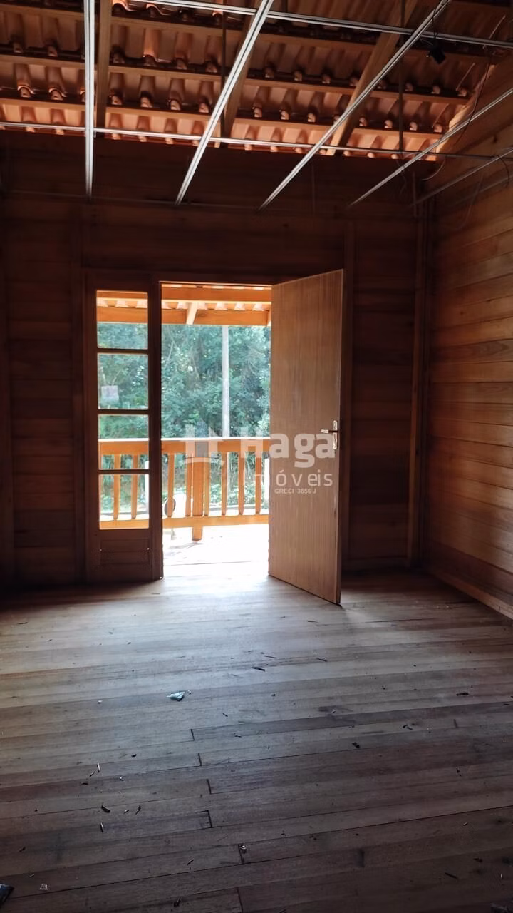 Chácara de 1.200 m² em São João Batista, SC