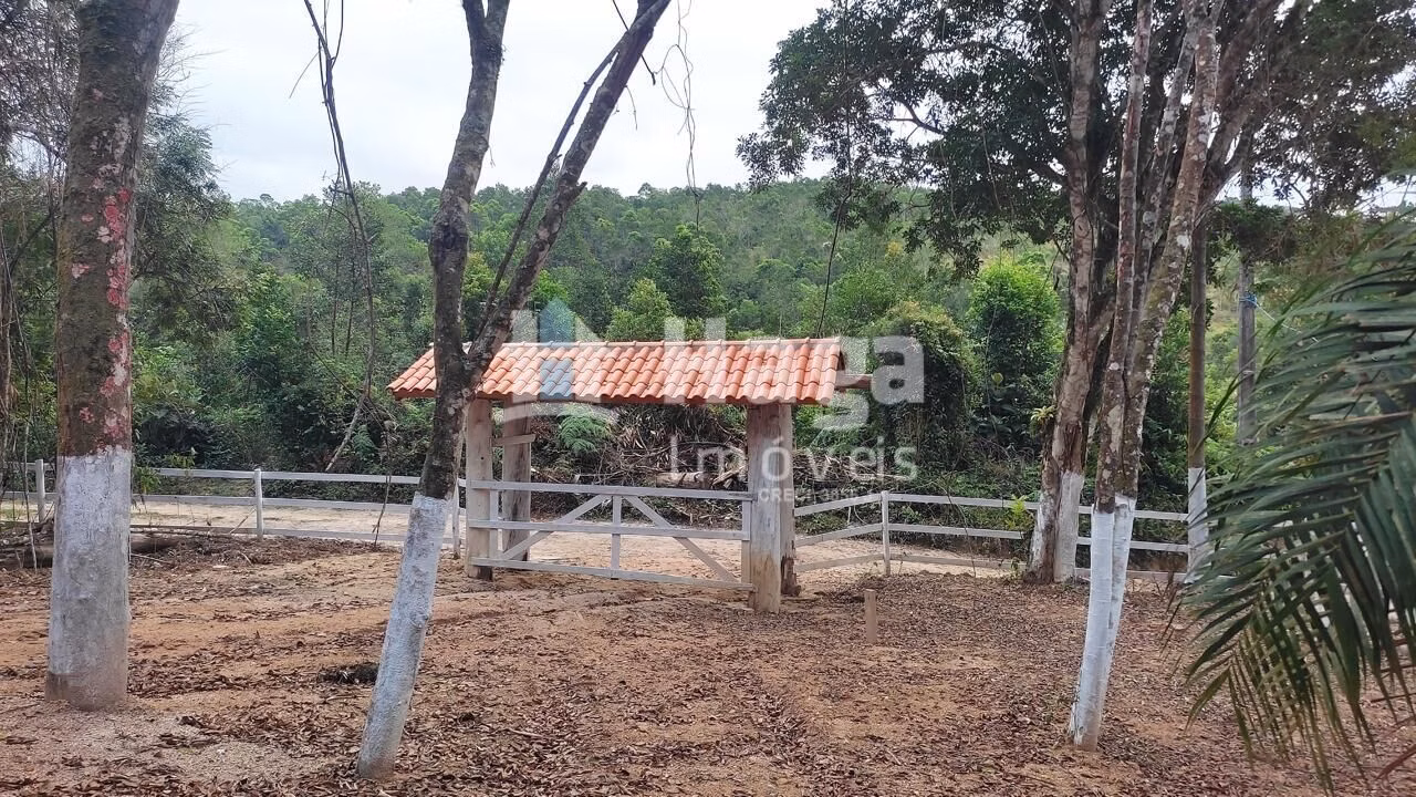 Chácara de 1.200 m² em São João Batista, SC