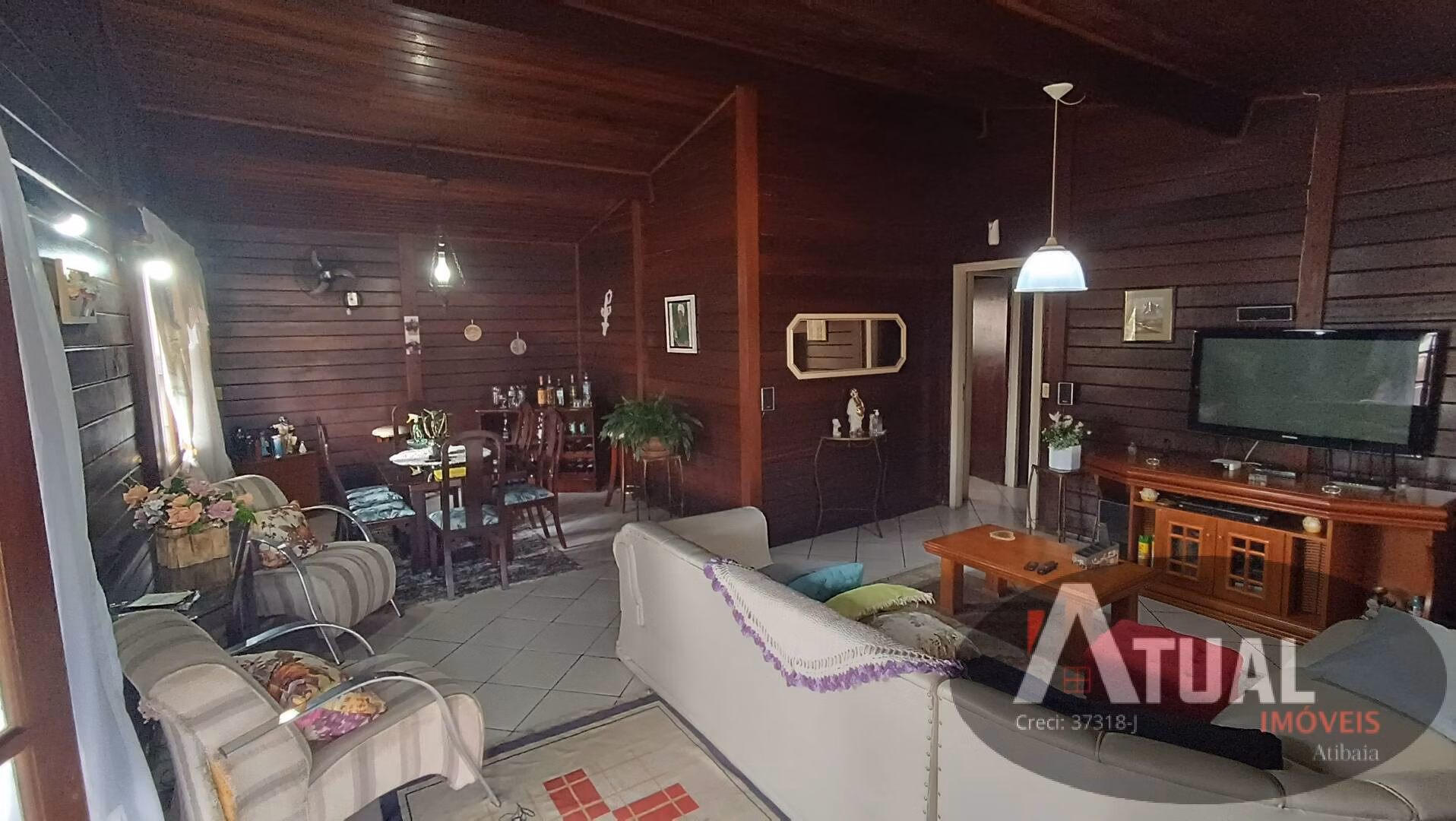 Casa de 570 m² em Mairiporã, SP