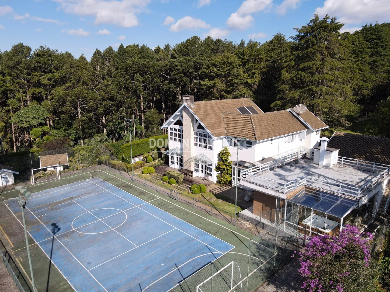 House of 2,180 m² in Campos do Jordão, SP, Brazil