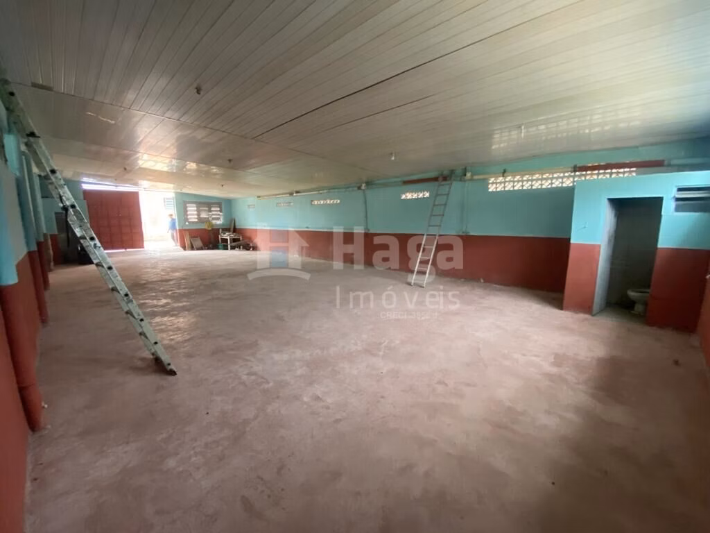 Casa de 700 m² em Guabiruba, SC