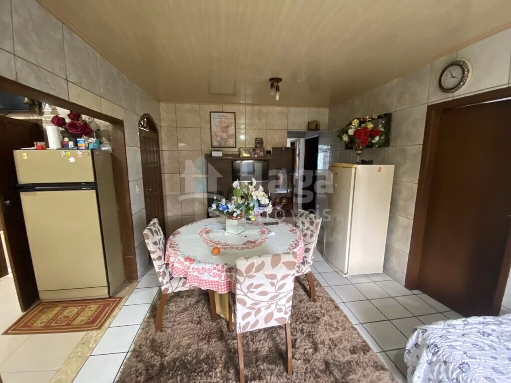 Casa de 700 m² em Guabiruba, SC