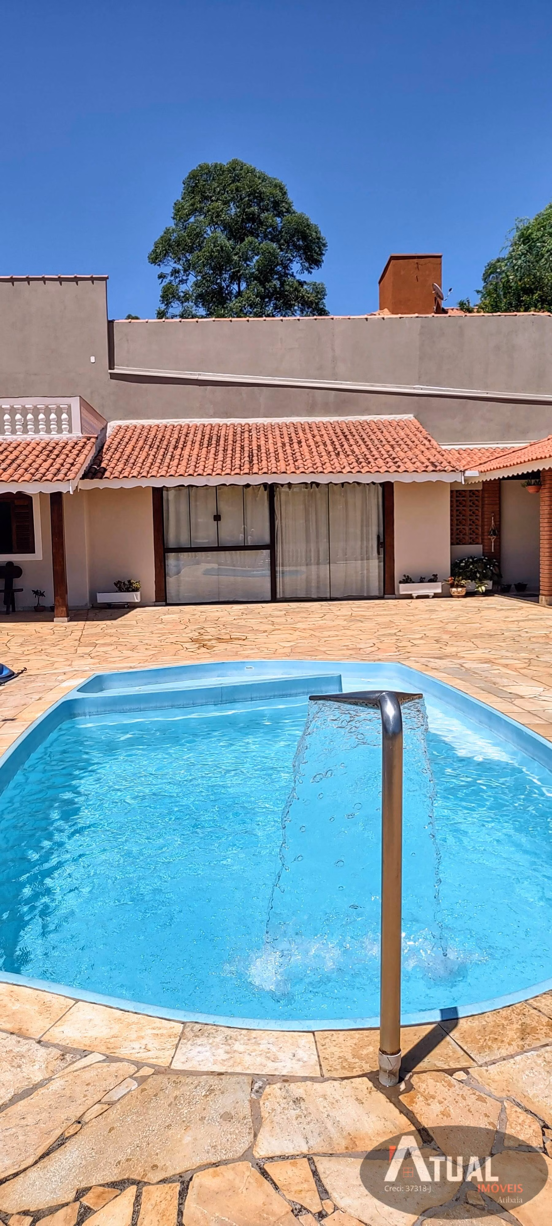 Casa de 1.390 m² em Piracaia, SP