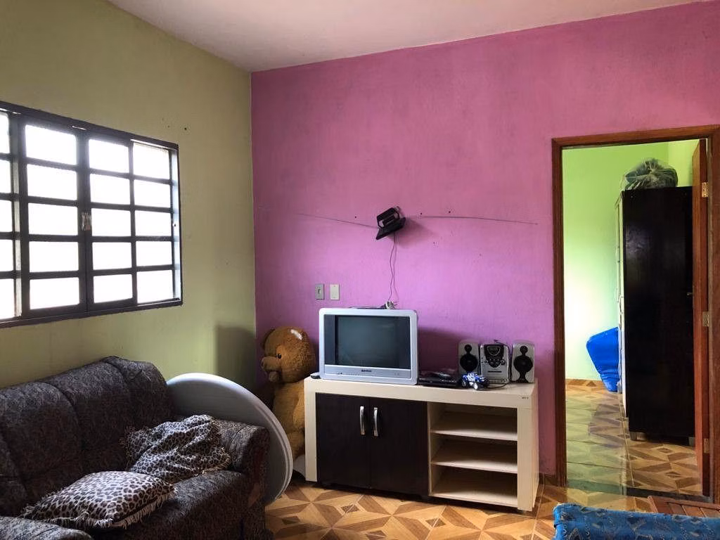 Chácara de 2.400 m² em Pouso Alegre, MG