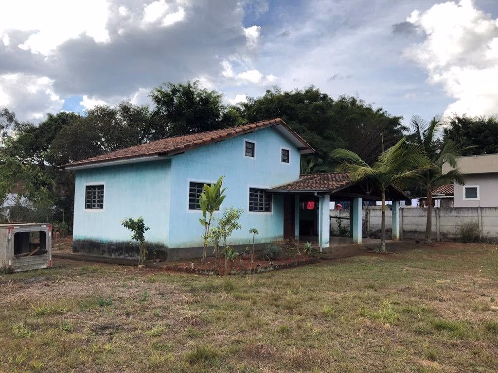 Chácara de 2.400 m² em Pouso Alegre, MG