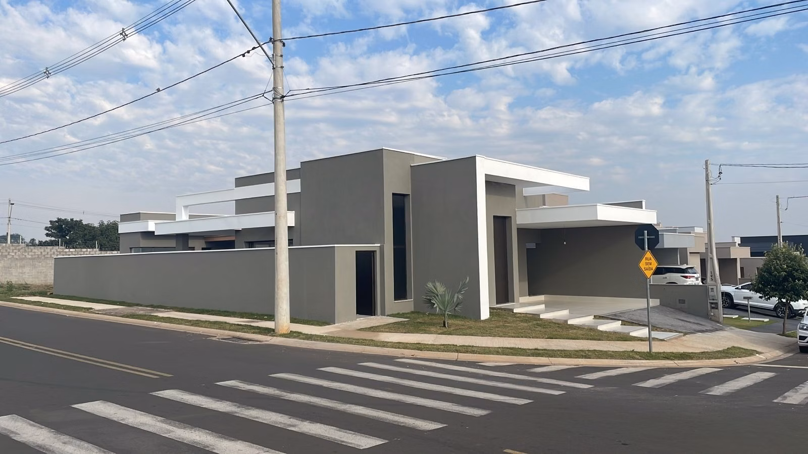 Casa de 300 m² em Nova Odessa, SP