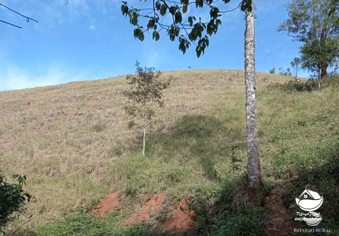 Sítio de 15 ha em São José dos Campos, SP