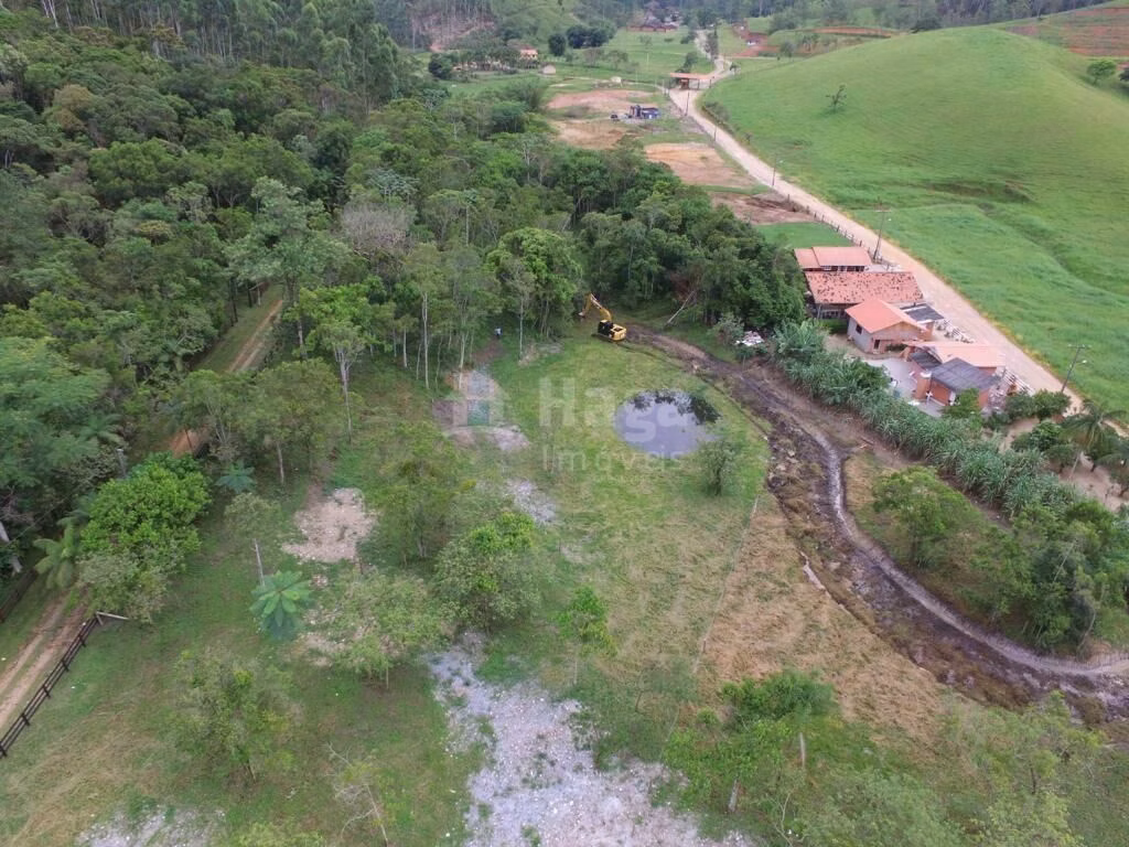 Terreno de 1.669 m² em Canelinha, SC