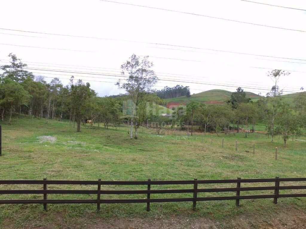 Terreno de 1.669 m² em Canelinha, SC