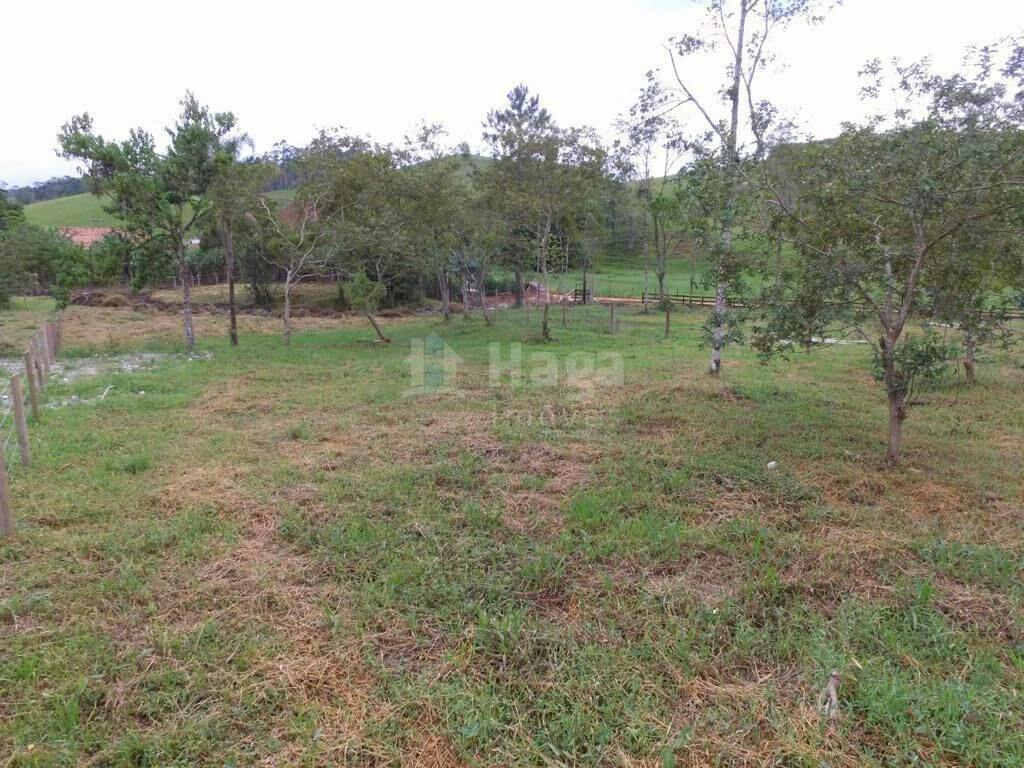 Terreno de 1.669 m² em Canelinha, SC
