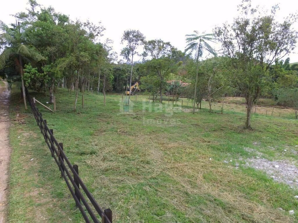 Terreno de 1.669 m² em Canelinha, SC
