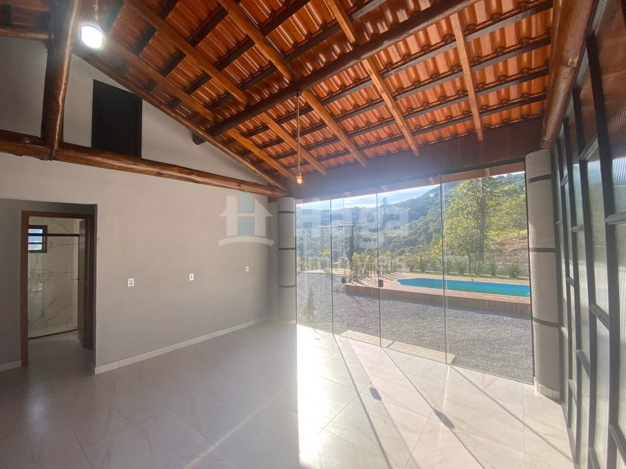 Casa de 1.300 m² em Nova Trento, SC