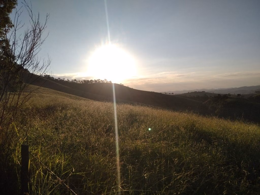 Chácara de 2 ha em Paraibuna, SP