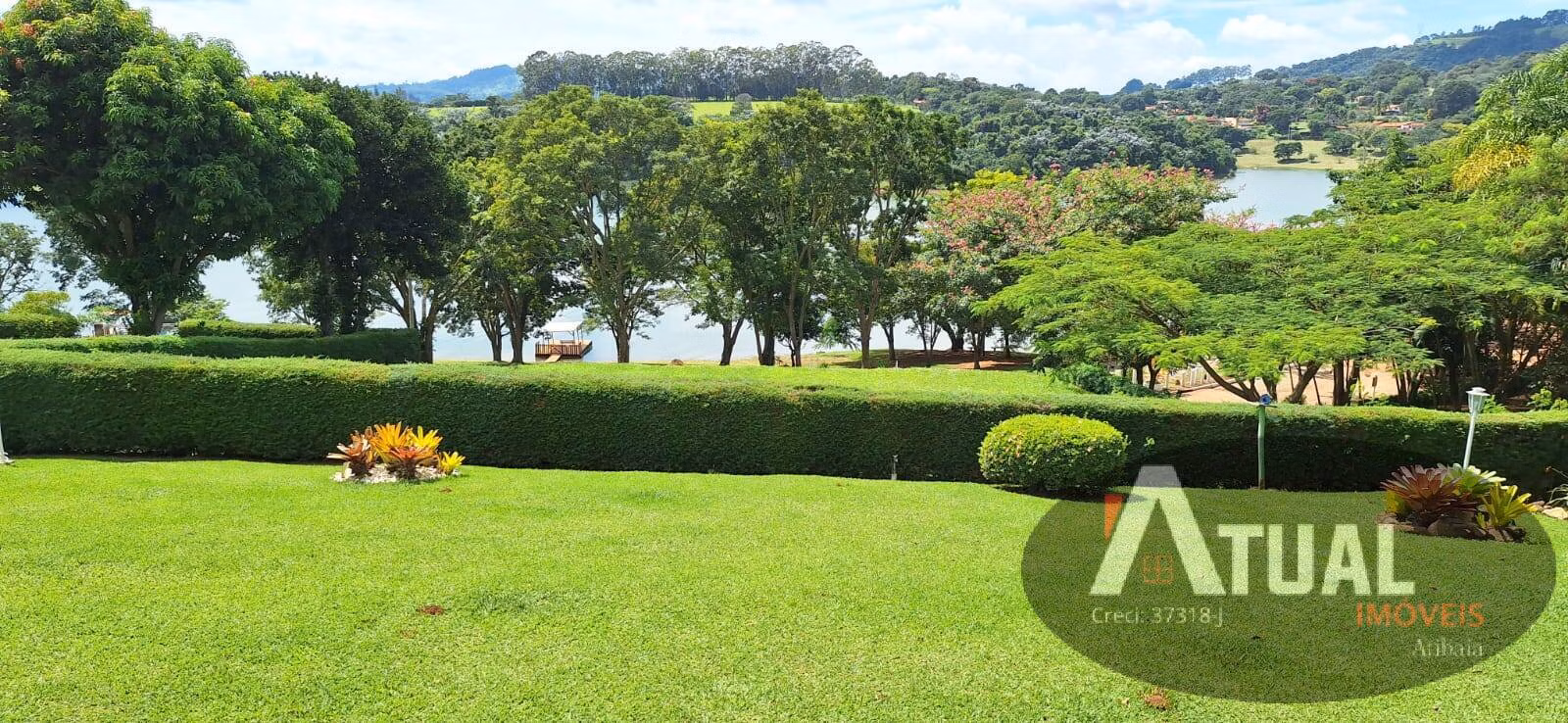 Casa de 2.000 m² em Piracaia, SP