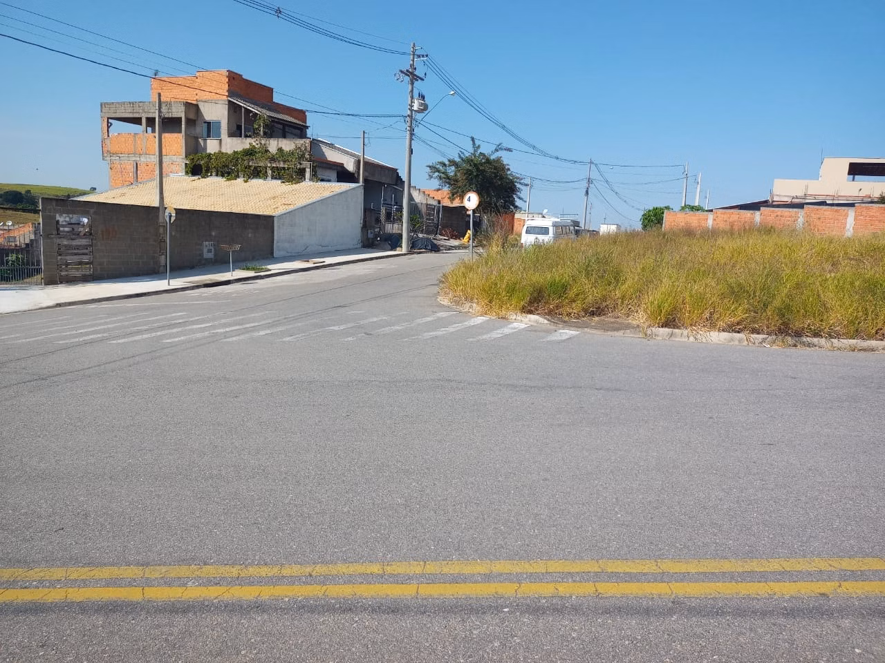 Terreno de 200 m² em Monte Mor, SP