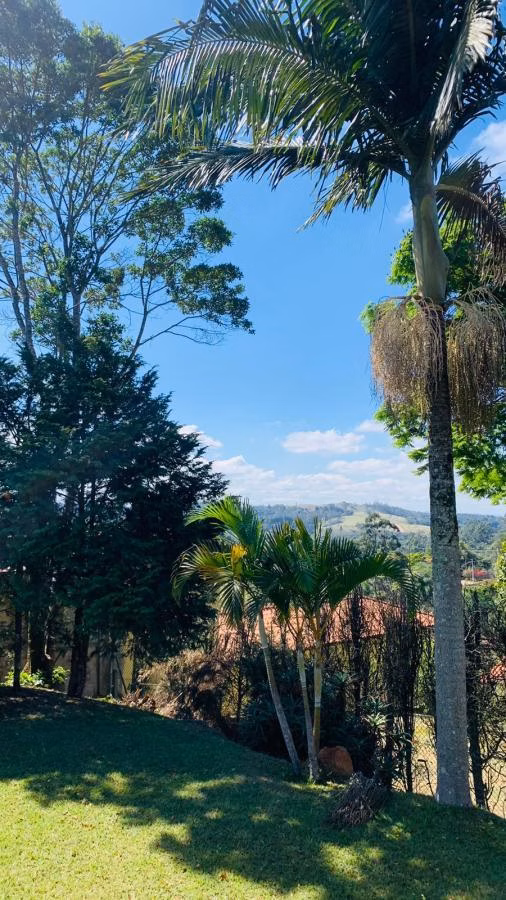 Chácara de 1.321 m² em São Roque, SP